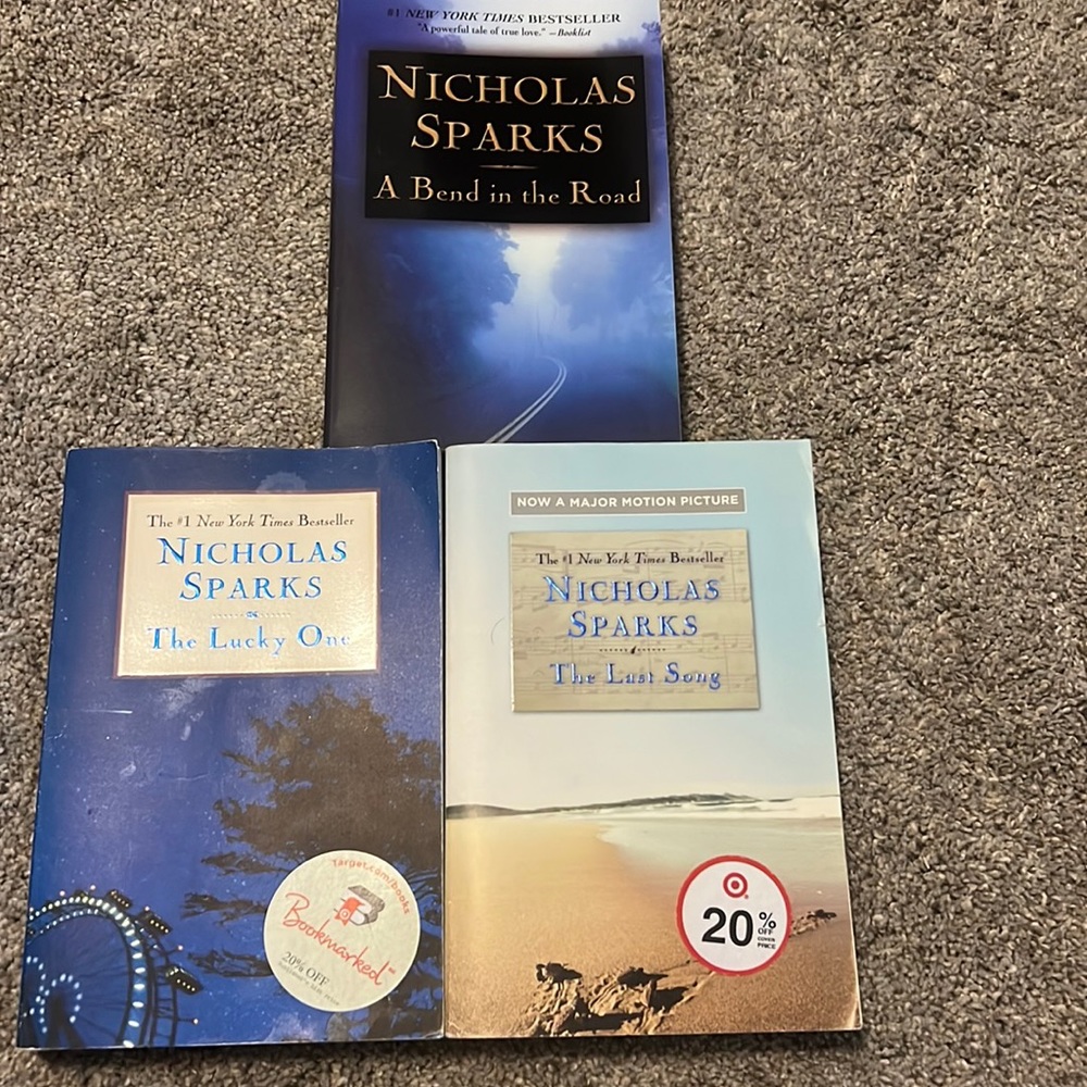 Gently used Nicholas Sparks novels.